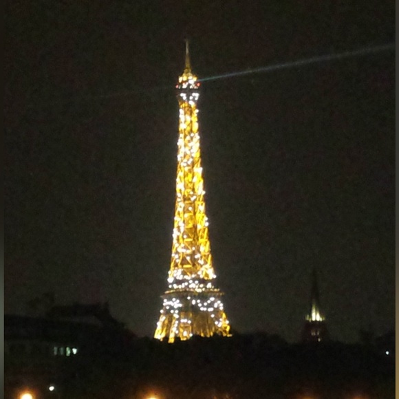 Meet your Posher, Maria - Picture 2 of 3